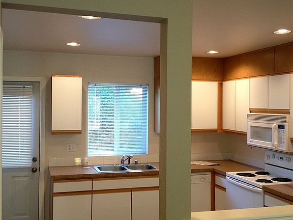 4th image of 4016 7th St SW APT C118
