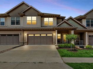 756 Mission Point Rd, Iowa City, IA 52245