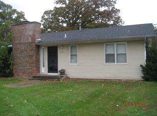 1692 Presley Dr, Cassville, MO 65625