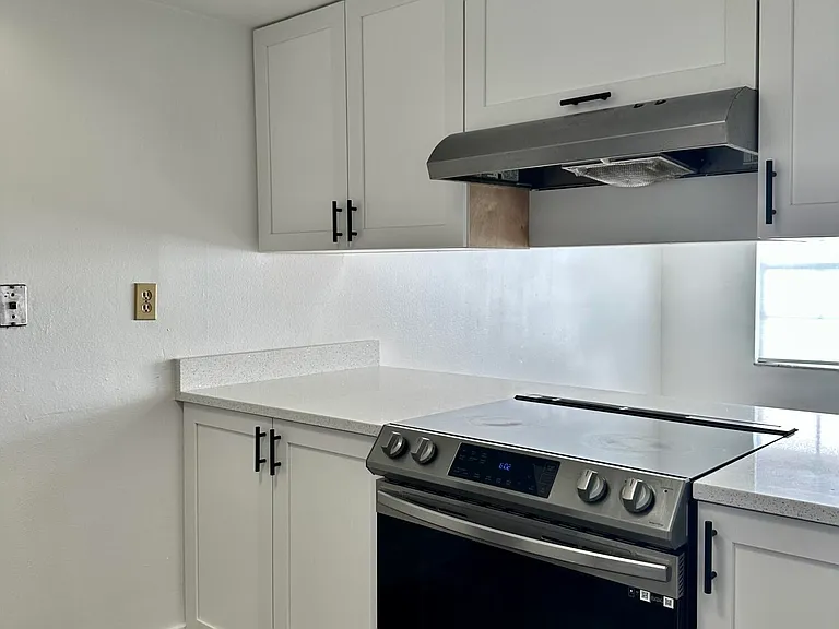 265 Ulster Ct — Photo 6
