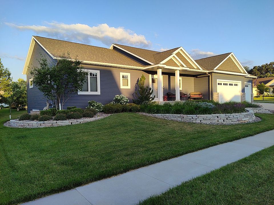 2nd image of 3456 Jasper Ct NE