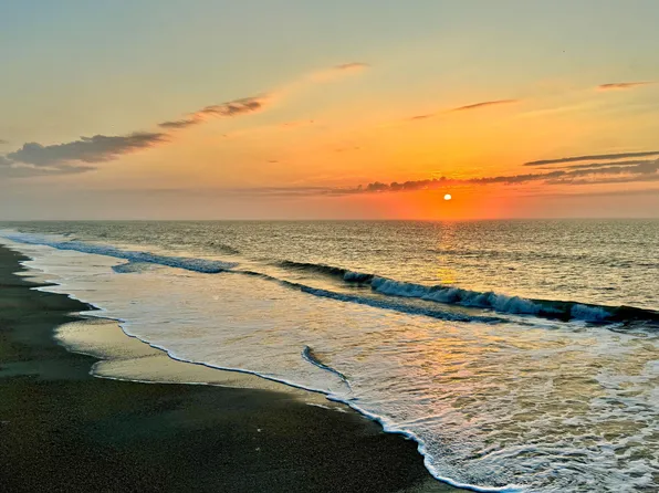 1300 Ocean Blvd #140, Isle Of Palms, SC 29451