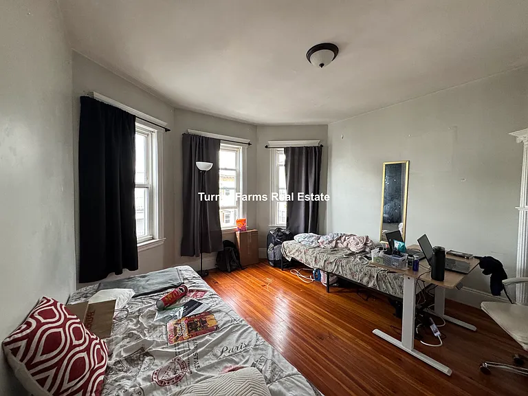 10 Taft St — Photo 9