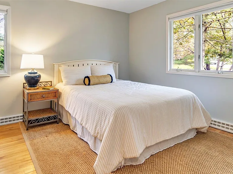 8 Coolidge Ln — Photo 17