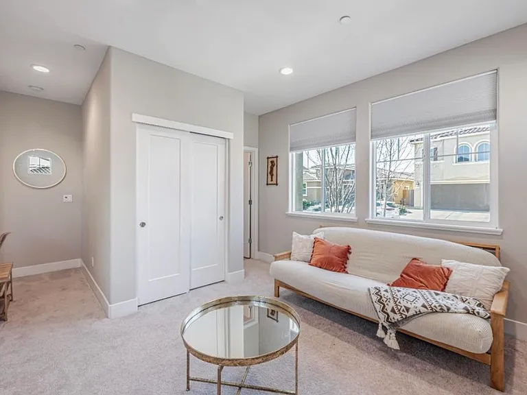 5614 Kameron Pl — Photo 3