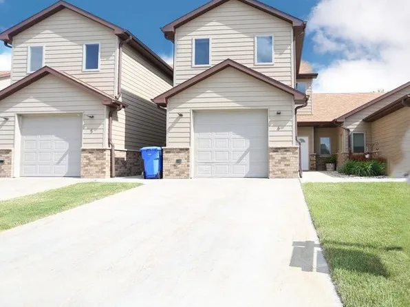 1915 10th Ave SE #6, Aberdeen, SD 57401