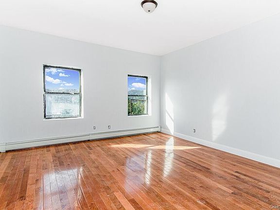 5th image of 251 Warburton Ave #4N