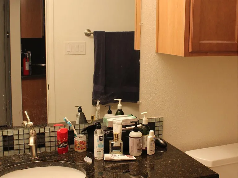 612 Park Pl #302 — Photo 8