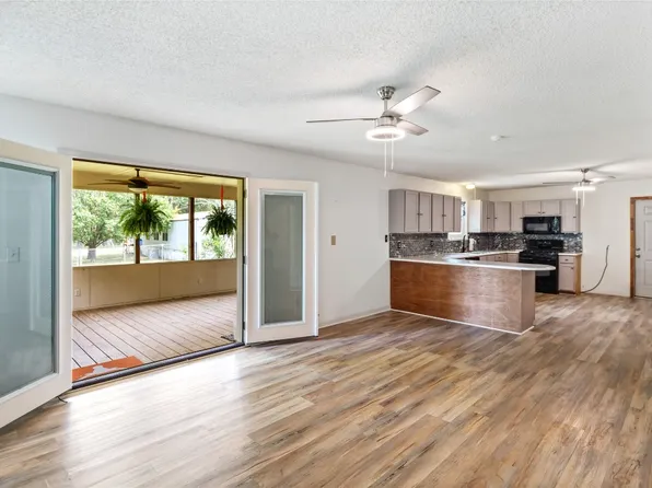 276 County Road 3201, Jacksonville, TX 75766