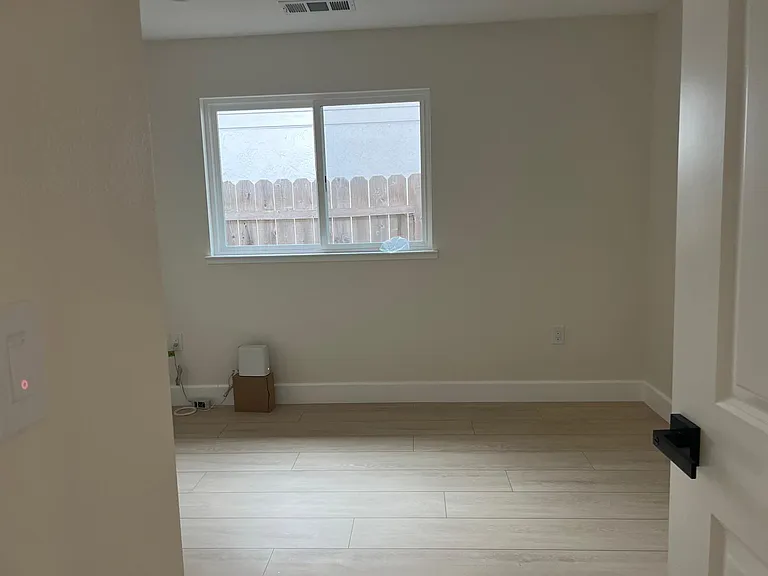 3001 Baylis St — Photo 2