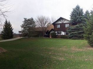 9487 Guinea Rd, Grand Ledge, MI 48837