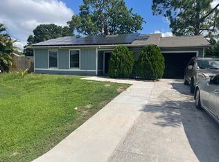 581 NW Cornell Ave, Port Saint Lucie, FL 34983