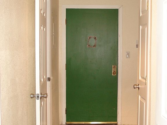3rd image of 1522 NE 175th St Unit 109