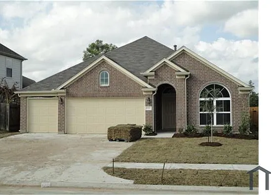 4 bed, 2463 sqft, $2,600 — Photo 2
