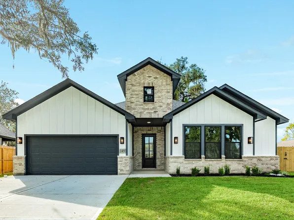 249 Montclaire Dr, West Columbia, TX 77486