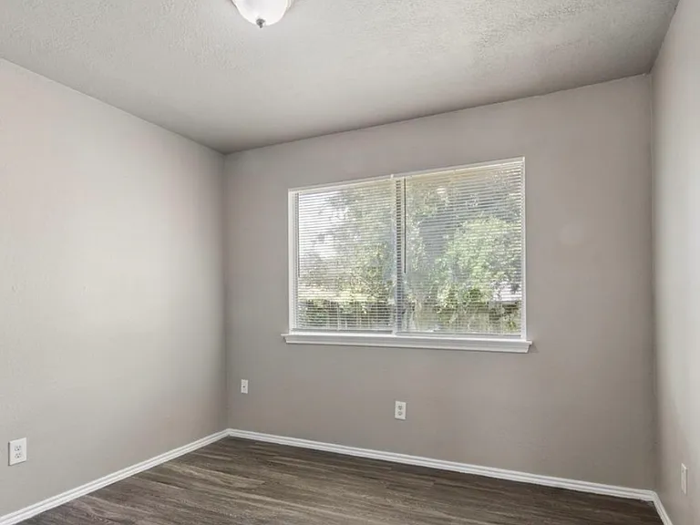 22131 Bridgebrook Dr — Photo 15