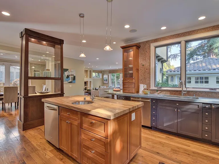 1190 Willow Glen Way — Photo 12