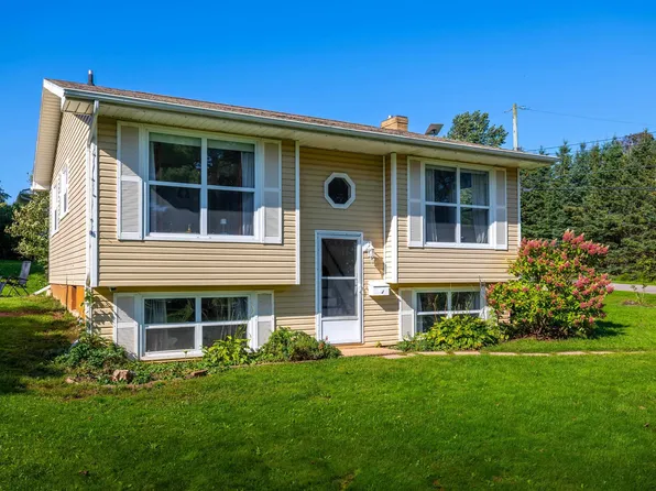 19 Pamwayne Dr, Cornwall, PE C0A 1H8