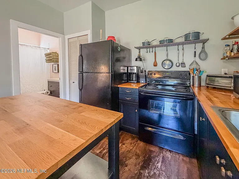 3885 Valencia Rd — Photo 5