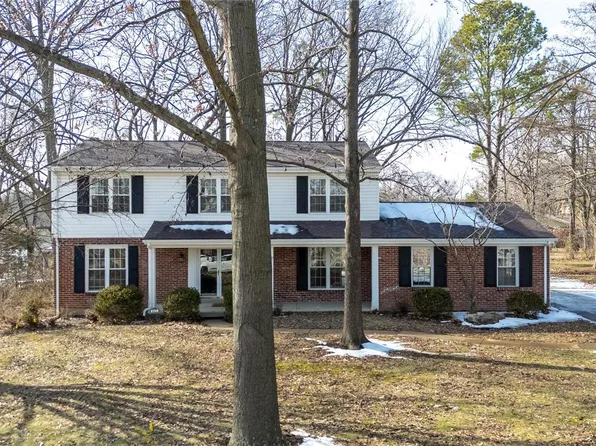 417 Caprice Gardens Ct, Ballwin, MO 63011