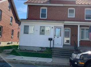 132 W Poplar St, Fleetwood, PA 19522