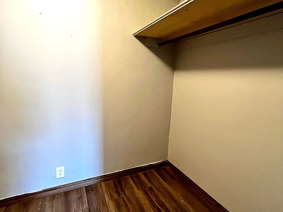 4th image of 1716 E St #6
