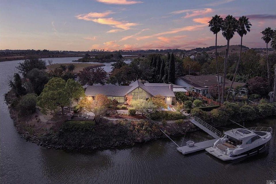 1st image of 1100 River Park Blvd