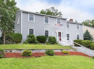 9 Bayberry Rd, Newburyport, MA 01950
