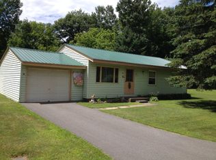 24 Ladue St, Morrisonville, NY 12962