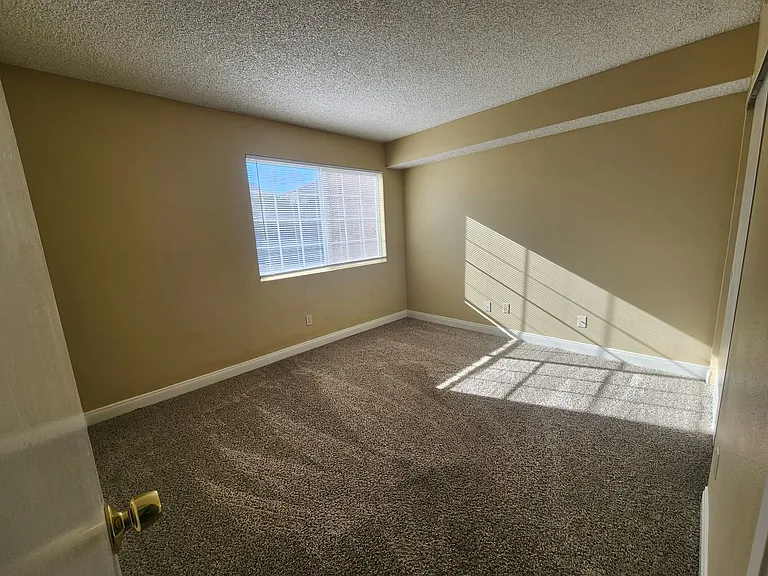 2750 S Durango Dr #1078 — Photo 15