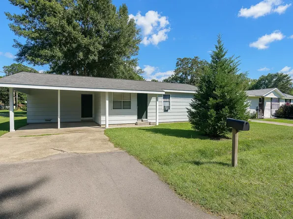 110 Woodside Dr, Petal, MS 39465