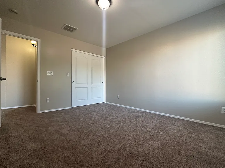 1029 E Canyon Trl — Photo 17
