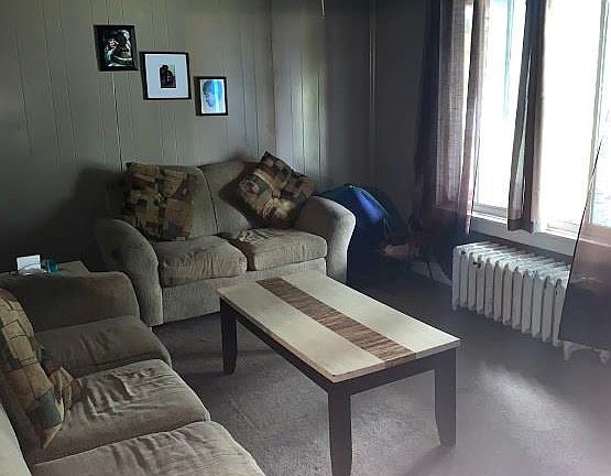 2nd image of 222 Hutchinson Ave