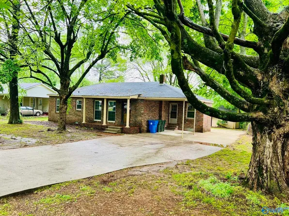 321 Crestview St, Athens, AL 35611