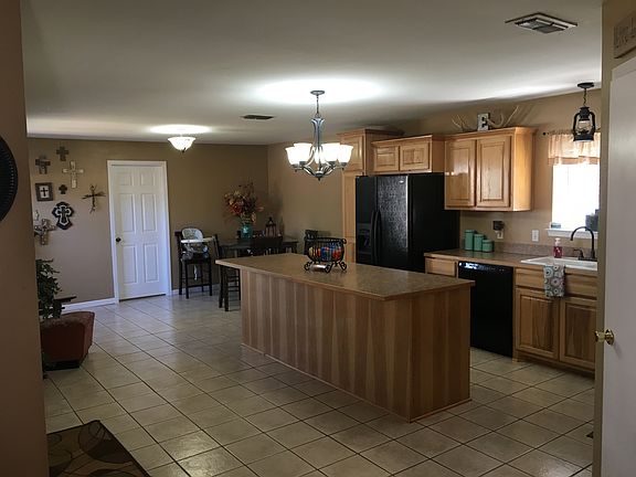 4th image of 604 Longhorn Dr