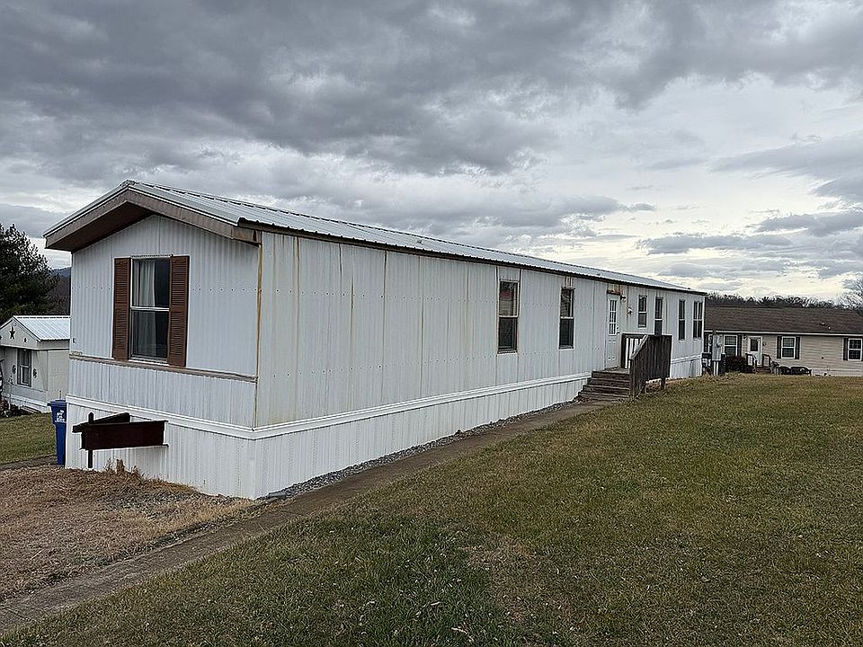 1st image of 62 Hurst Dr