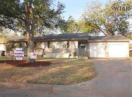 2nd image of 1707 Mary Ln