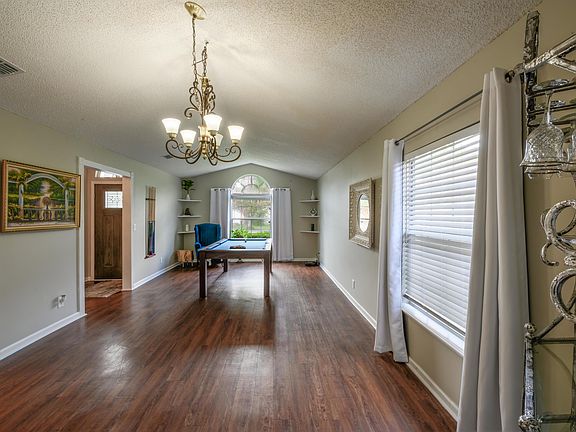 5th image of 12650 Ashglen Dr N