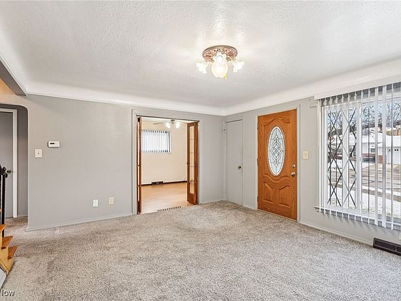 4th image of 5353 E 129th St