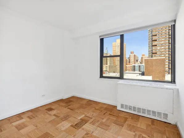 320 East 23rd Street image 6 of 14