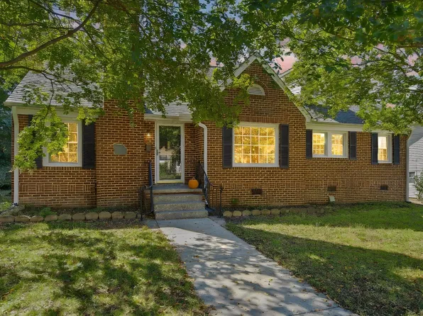 328 Hillcrest Ave, Burlington, NC 27215