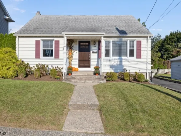 115 Elizabeth Pl, Totowa Boro, NJ 07512