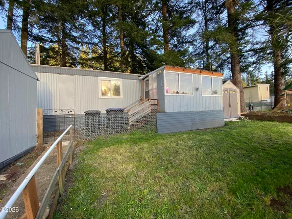 191 NE 12th St, Toledo, OR 97391