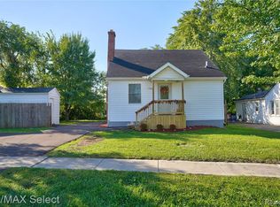 1508 E Parkwood Ave, Burton, MI 48529
