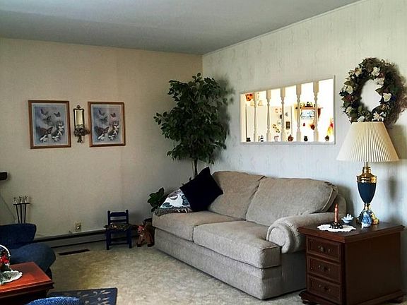 3rd image of 2203 Capital Dr