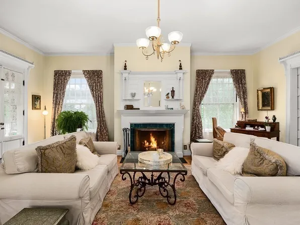 177 Main St, Amesbury, MA 01913