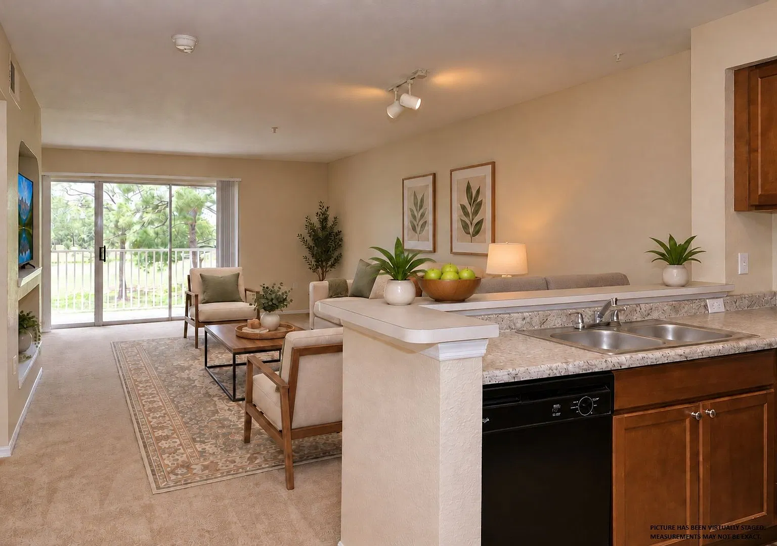 2 Bedroom 2 Bath 2nd floor condo in Hunters Creek — Photo 4