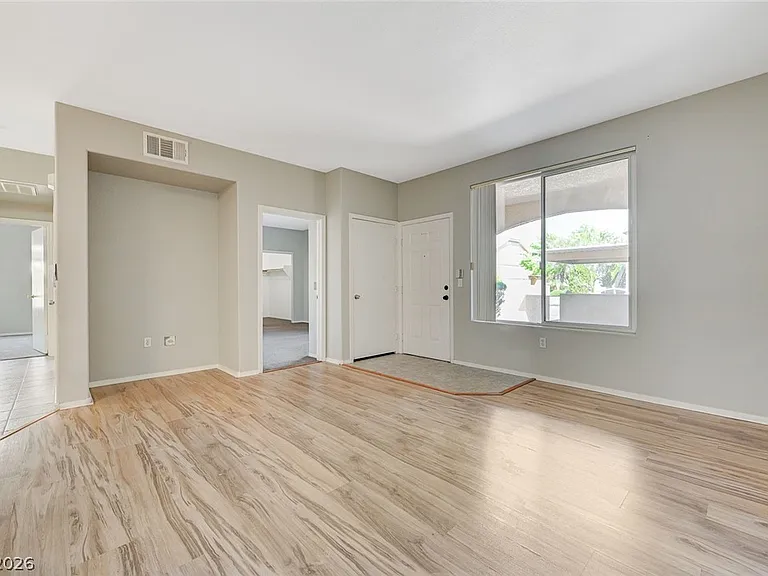 1401 N Michael Way #123 — Photo 4