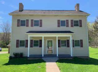 690 Lakeview Dr, Washington, PA 15301