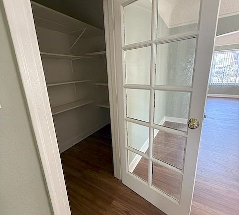 2nd image of 2949 Raymond Ave APT 2951